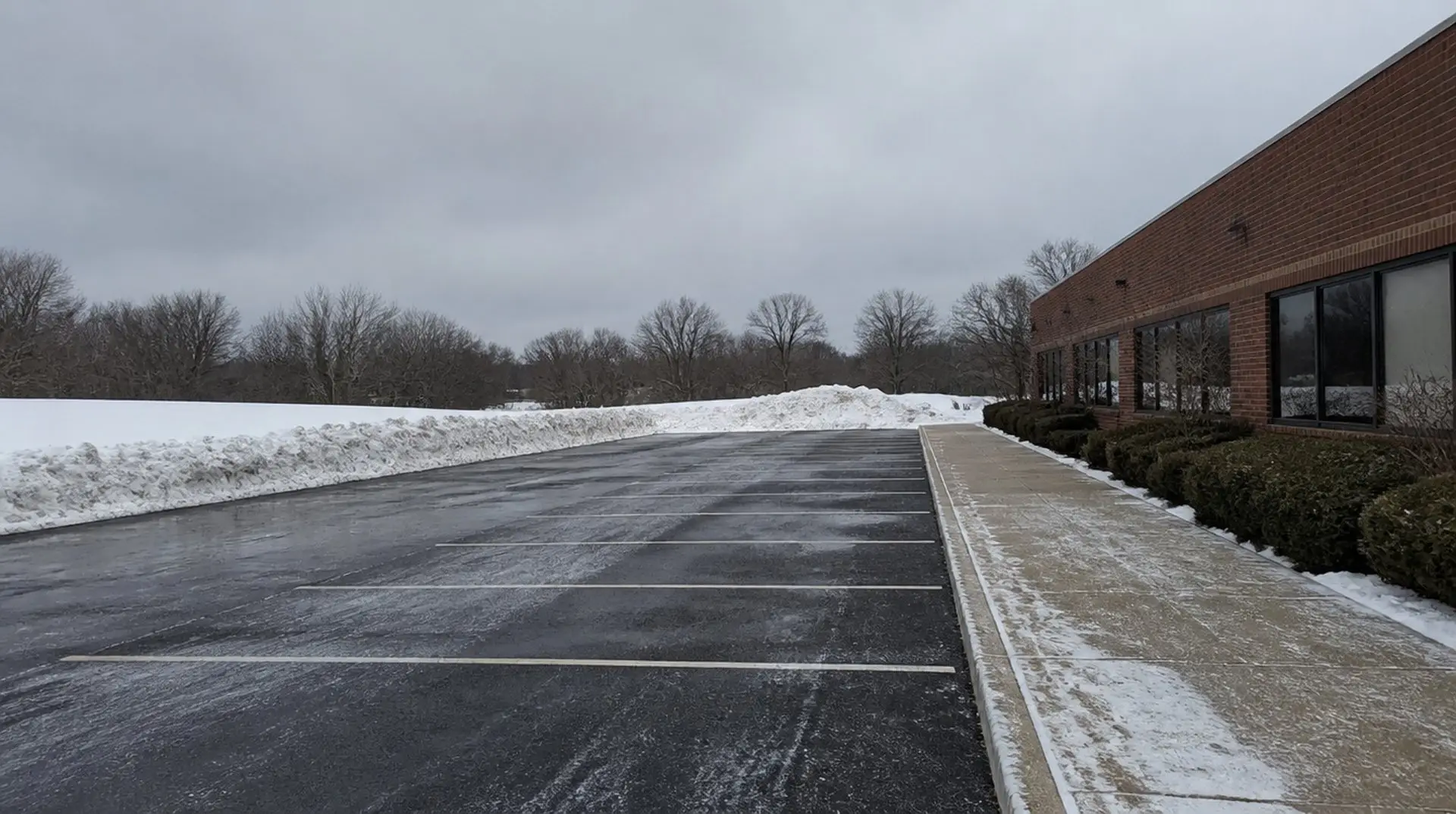 Snow and ice management in Ledyard CT